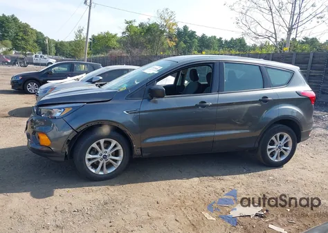 2019 Ford Escape S z USA, uszkodzony, nr VIN 1FMCU0F78KUA83576